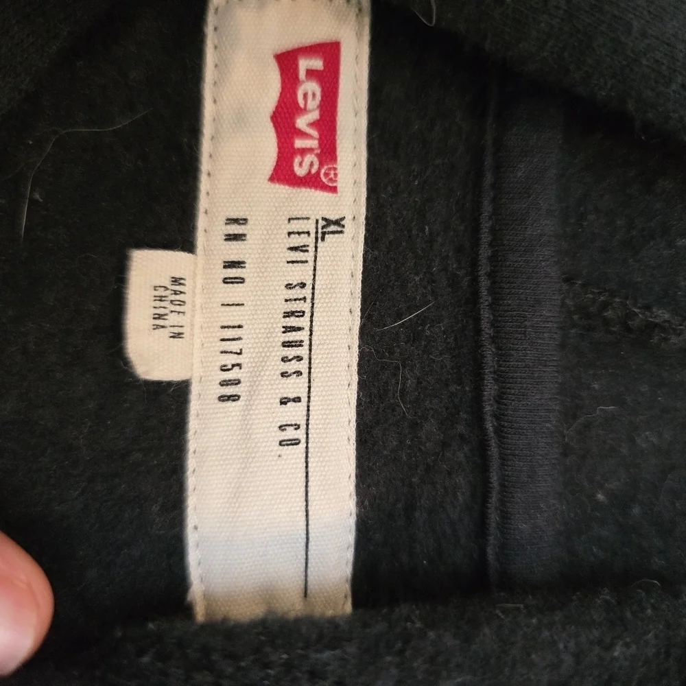 Levi Strauss & Co Sweatshirt Men’s Xl  Hoodie Black Fleece Graphic Print Eagle
